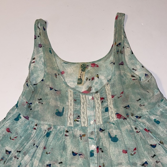Free People Boho Green and Red Bird Themed Sleeveless Top - Women’s Size Small - Picture 3 of 10